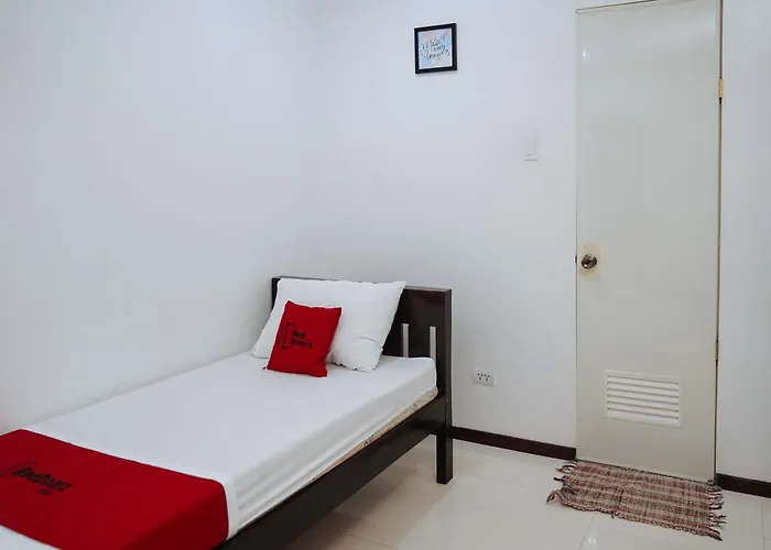 Reddoorz At Billys Affittacamere *