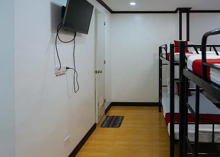 Reddoorz At Billys Affittacamere Oslob